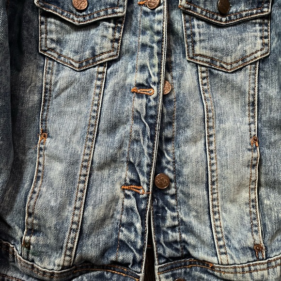 TRF Premuim Wash Zara bleached cropped denim jacket - Picture 5 of 10